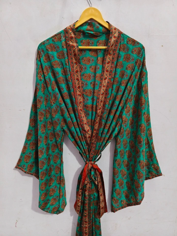 Bata de seda color verde manga campana larga tela sari kimono, L-311 Foto 1 de 4