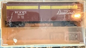 Zug Miniatur RTR #2008 40’ D S Güterwagen NC& StL Dixieland - Bild 1 von 4