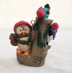 Hallmark Keepsake Owliver adorno de Navidad búho pájaros árbol tronco 1994 SIN CAJA - Imagen 1 de 8