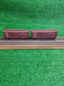 (2) Upgraded Accurail HO Northern Pacific 40' Slide Door Boxcar NP 36098 & 36101 - Picture 1 of 10