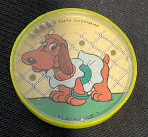 1986 Tonka Corp., THE NOSE DEXTERITY GAME (Made in Hong Kong, 2-1/8 Inches Dia.) - Picture 1 of 3