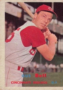 Tarjeta de béisbol 1957 Topps #180 David Bell Cincinnati Redlegs Outfield - Imagen 1 de 2