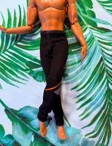 Ken Bambola Pantaloni Neri da Nuoto Hunger Games Finnick Modello Muse Abbigliamento Barbie ๐ - Foto 1 di 3