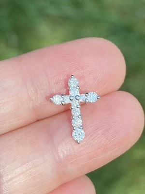 Platinum 0.30CTW 100% Natural Diamond Cross Pendant - Image 1 of 4