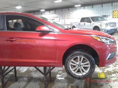 2017 Hyundai Sonata Front Door Right - Imagem 1 de 4