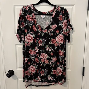 Lularoe Christy T-Shirt Einzelhandel 36 $ - XL - Artikel #325 - Bild 1 von 6