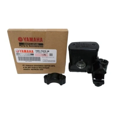 Genuine Yamaha YZF R3 MT-03 2015-22 Front Brake Master Cylinder 1WD-F5870-00 - Image 1 of 4
