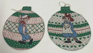 2 Vintage Raggedy Ann und Andy handgefertigte Filz Ornamente 4 1/2" x 5" Bobbs 1978 - Bild 1 von 4