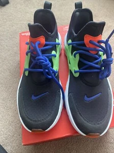 Nike React Presto schwarz/grün Nebel GS Grundschule Größe 7Y BQ4002 006 NEU - Bild 1 von 6