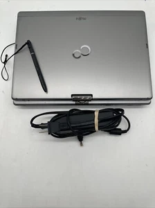 Fujitsu T734 | i5-4200M@2.5GHz | 8GB RAM | 120GB SSD | Win 10 Pro - Touch Screen - Picture 1 of 9