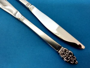 2 Oneida Deluxe NORDIC CROWN 9 1/4" Dinner Knives Knife Stainless Flatware - Picture 1 of 5
