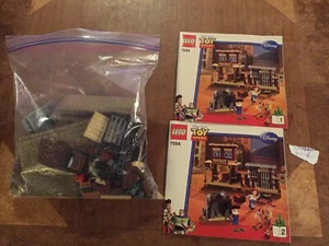 LEGO- DISNEY- TOY STORY- WOODY'S ROUNDUP!- 7594- NO MINIFIGURES - Picture 1 of 6
