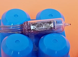 6 x IN-16 - Tubi nuovi per orologio/termometro Nixie - Testato NOS - One party - Foto 1 di 2
