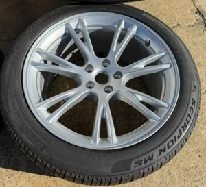 Tesla Model Y Factory 19" OEM Gemini Rim Wheel, Pirelli Tire High Tread,OEM TPMS - Picture 1 of 1