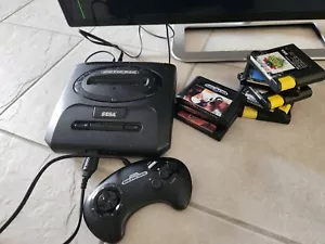 Consola Sega Genesis MK-1631 ~ Controlador y 8 Juegos ~ Probado - Imagen 1 de 17