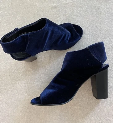 Steve Madden Women’s Blue Velvet Open Toe Heels Shoes 7.5 - Imagem 1 de 4