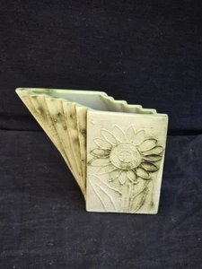 VINTAGE CARN POTTERY SMALL FAN SHAPED VASE BY JOHN BEUSMANS, 1970'S V.G.C. - Picture 1 of 13