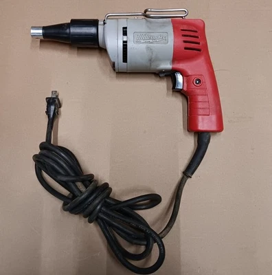 Milwaukee 6758-1 Tirador de Tornillo para paneles de yeso eléctrico con cable de alta resistencia con clip para cinturón Foto 1 de 4