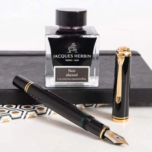 Pelikan Souveran M800 Fountain Pen - Black - Picture 1 of 12