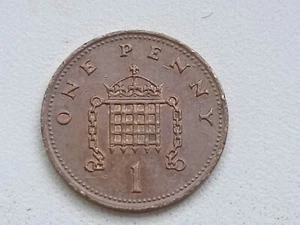 1989 One Penny Elizabeth II Rare Coin - Picture 1 of 3