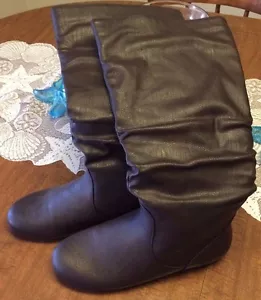 CHARLOTTE RUSSE BROWN FAUX LEATHER PULL ON BOOTS NEW WITHOUT TAGS SIZE 8M - Picture 1 of 3