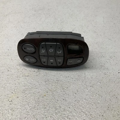 2001 - 2007 Toyota Sequoia Rear Digital Climate Controls (OEM) 55900-0C030 - Image 1 of 4