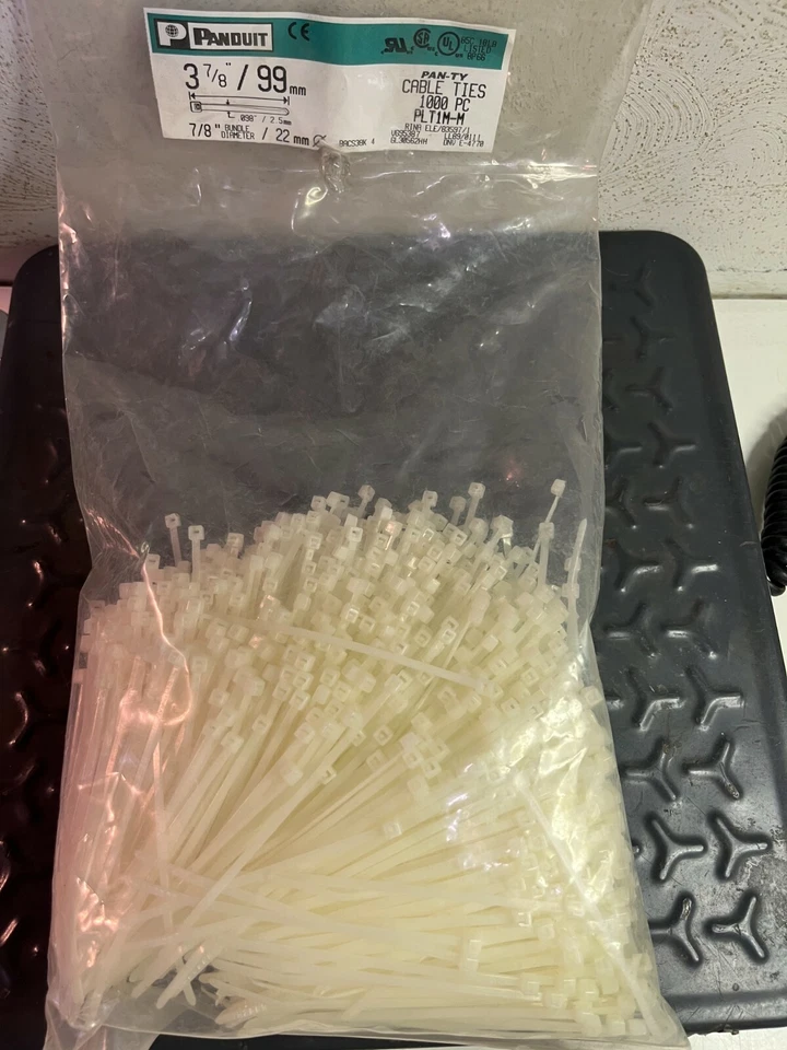 Panduit PLT1M-1M Cable Tie Blanco Natural 3-7/8" Largo 1000 Piezas Bolsa, Foto 1 de 1
