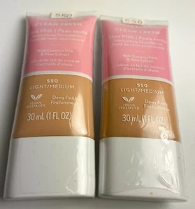 NUOVO (2) CoverGirl Clean Fondotinta Nutriente Latte Pelle Fresca -SCEGLI LA TONALITÀ - Foto 1 di 34