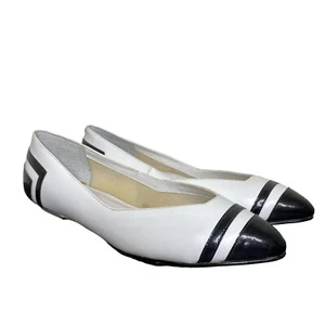 Vintage 80s White & Black Leather Cutie Cap Toe Wedge Heels, Size 8.5 - Picture 1 of 9
