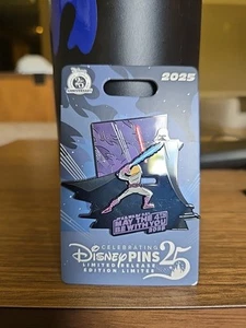 Pin deslizante 2025 Star Wars Day May the 4th Be With You Luke Skywlaker Darth Vader  - Imagen 1 de 3