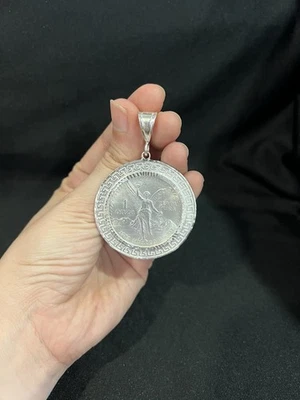 Bisel de Plata de Ley 925 y Moneda Libertad México Moneda Medalla CENTENARIO de 1 Oz Foto 1 de 4