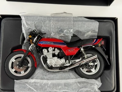 WIT's Honda CB900F CB 900-F Motorcycle Scale Model 1:12  - 4571285860451 - Image 1 of 4