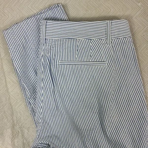 J Crew Pants Women 4 Blue White Striped Seersucker Cafe Capri 30x25 Casual - Picture 1 of 9
