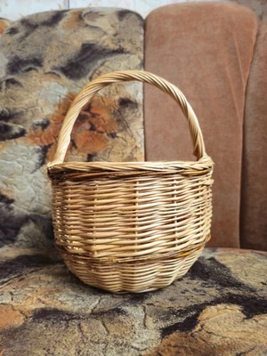 Handmade Willow Wicker Basket with Handle: Rustic Foraging & Home Decor - Image 1 of 4