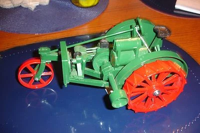 1/16 Allis Chalmers 1018 toy tractor  — 第 1/2 张图片