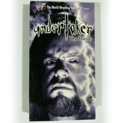 世界自然基金会家庭视频、The Undertaker、Phenom、VHS、二手、WWE、WCW、nWo、ECW、AEW — 第 1/2 张图片