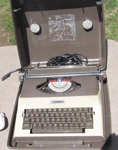 Vintage Antique Litton Royal SP-8500 Portable Electric Typewriter & Case  - Picture 1 of 9