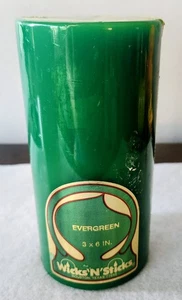 Seltene Vintage versiegelte Einzeldocht 3" x 6" immergrüne Dochte 'N' Sticks Stumpenkerze - Bild 1 von 4