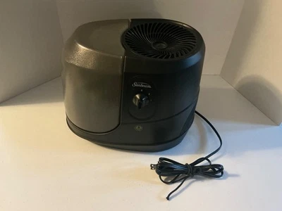 Sunbeam 1-Gallon Cool Mist Humidifier Purified Air + Aromatherapy SCM1100 - Image 1 of 4