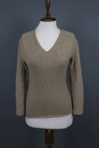 Allude Beige 100% Cashmere Knit V-Neck Pullover Sweater Size M - Picture 1 of 17