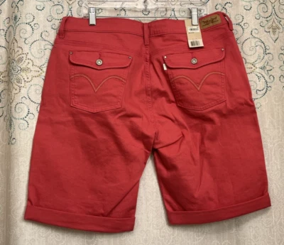 Bermudas Levis 515 clásicas para mujer con puños elásticas rosa profundo talla 16 (37"x10) Foto 1 de 4