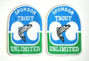 2 Patch Sponsor Pesca Trota Unlimited Vintage Nos Mint anni 80 - 90 - Foto 1 di 3