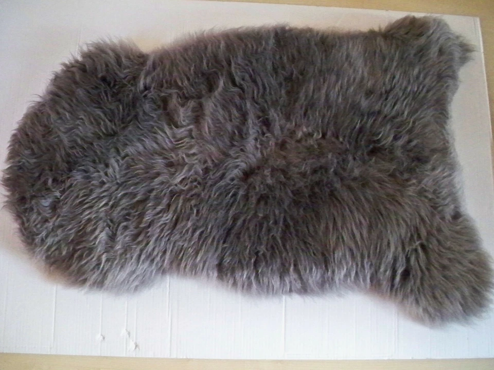 Schaffell Echtfell Royal Dream NATURFELL grau Ca 94 X 75 Cm M