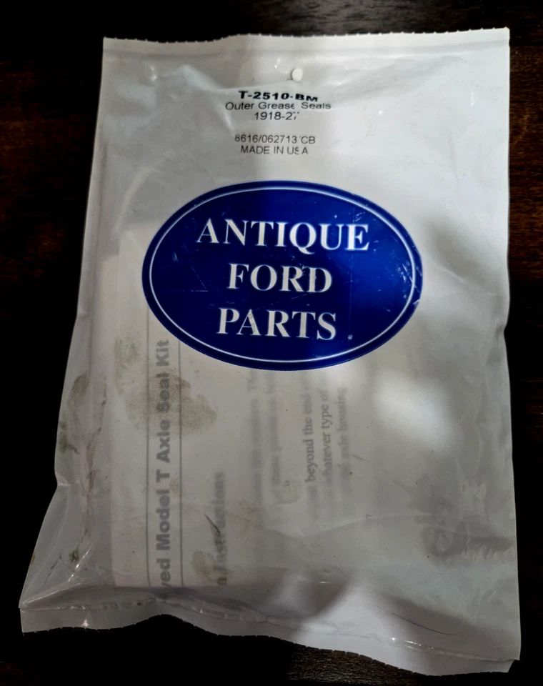 Eje trasero Ford Modelo T 1918-1927 sellos de grasa exterior rueda de buje nuevo paquete original Foto 1 de 4