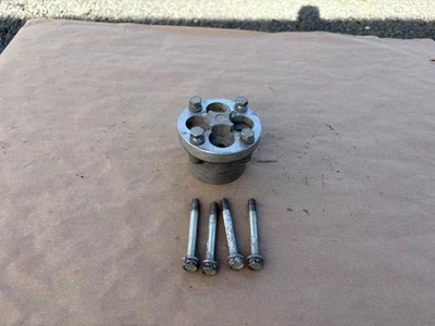 Adaptador espaciador ventilador radiador Ford Truck FT 330 361 391 F500 F600 F700 67-79 Foto 1 de 4