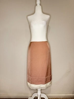 Falda midi vintage Prada línea A ribete de encaje rosa rubor hecha en Italia talla 6 Foto 1 de 4