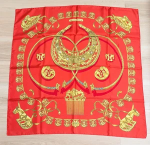 HERMES Golden Knight Carré 90, 100% Seide, rot, mit Box [Top Zustand] - Bild 1 von 12