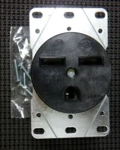 Receptáculo único Cooper 5700N 30A 250V 2P 3W montado al ras del suelo - Imagen 1 de 7