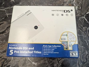 Nintendo DSi Brain Age Collection, caja sin abrir - sellada de fábrica - blanca - Imagen 1 de 6