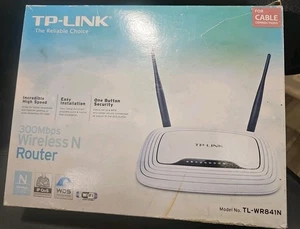 TP-LINK TL-WR841N 300 Mbps 10/100 Wireless N Router! - Picture 1 of 1